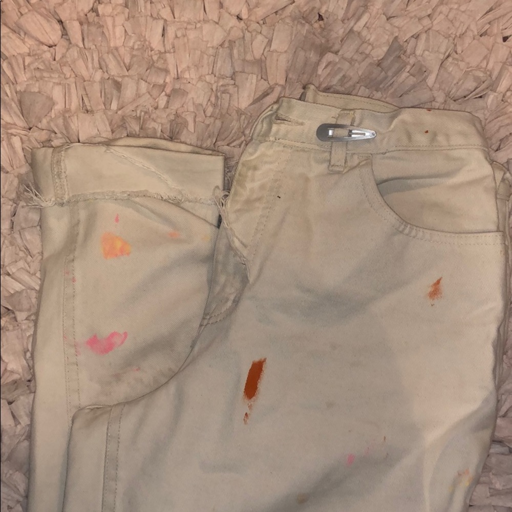 Scuffed high waisted jeans